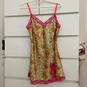 Vintage Victoria’s Secret sleeveless mini slip dress